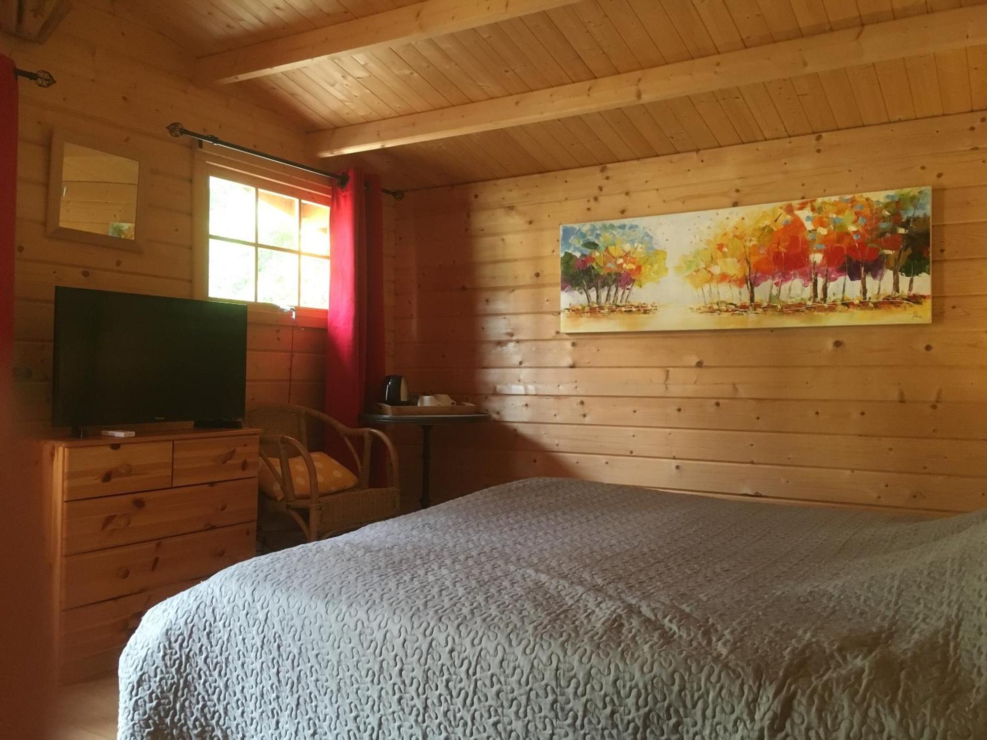 Bed and Breakfast Mas De La Pinede Ex-Les Arbousiers Боллен Экстерьер фото