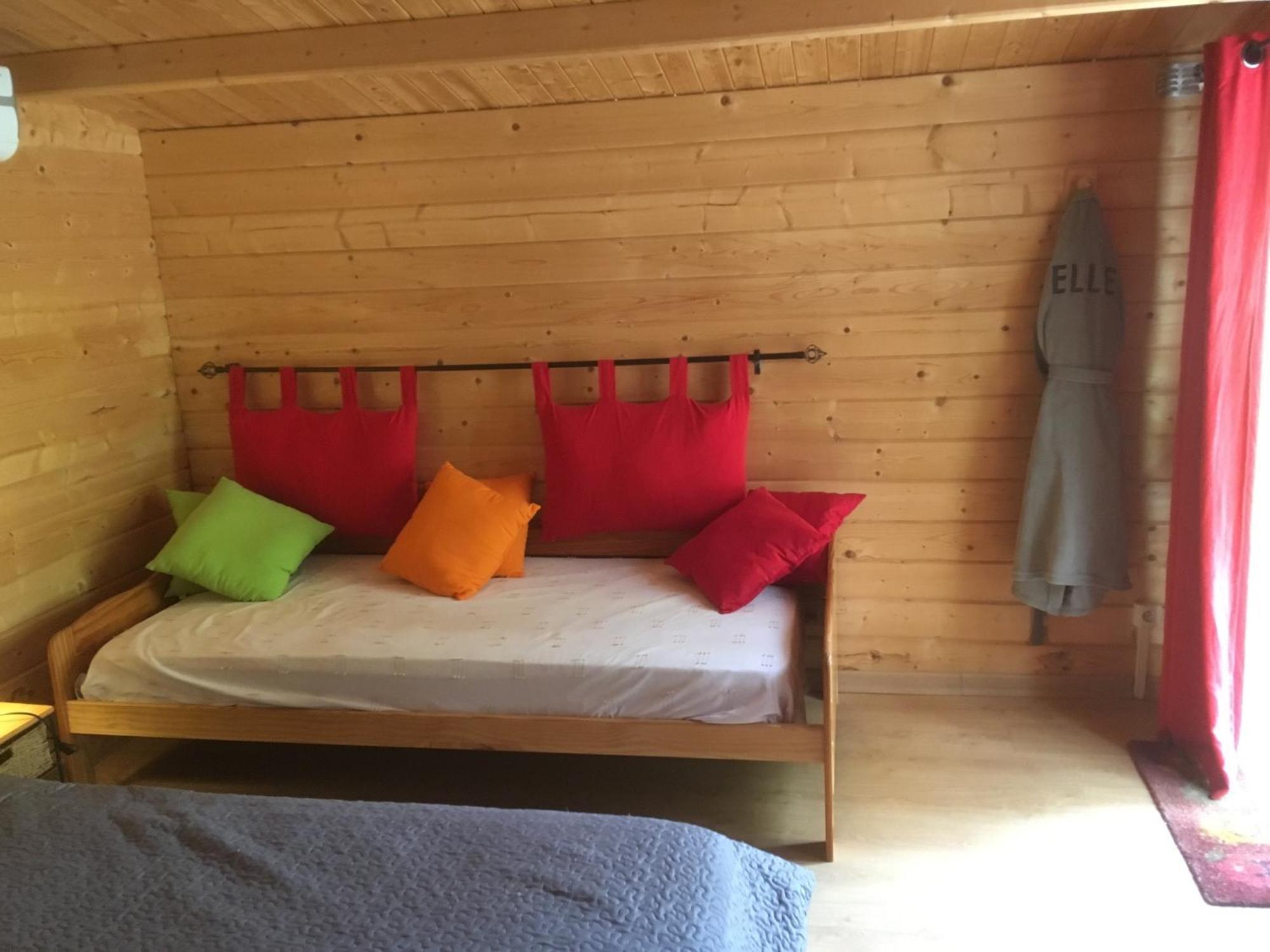 Bed and Breakfast Mas De La Pinede Ex-Les Arbousiers Боллен Экстерьер фото
